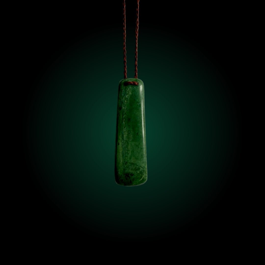 Toki - Medium - Inanga Pounamu - RIVERSTONE CARVING