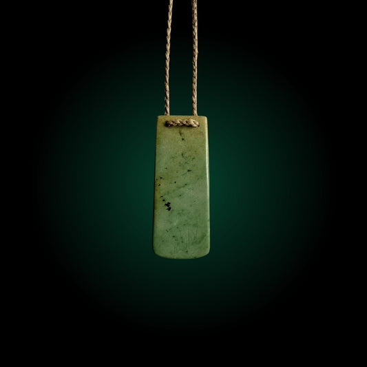 Toki - Medium - Kōkopu Pounamu - RIVERSTONE CARVING