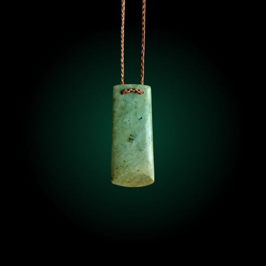 Toki - Medium - Kōkopu Pounamu - RIVERSTONE CARVING